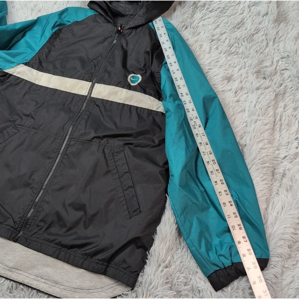 Nike Jacket Womens XL Black Hoodie Zip Up Windbreaker Swoosh Pockets Logo